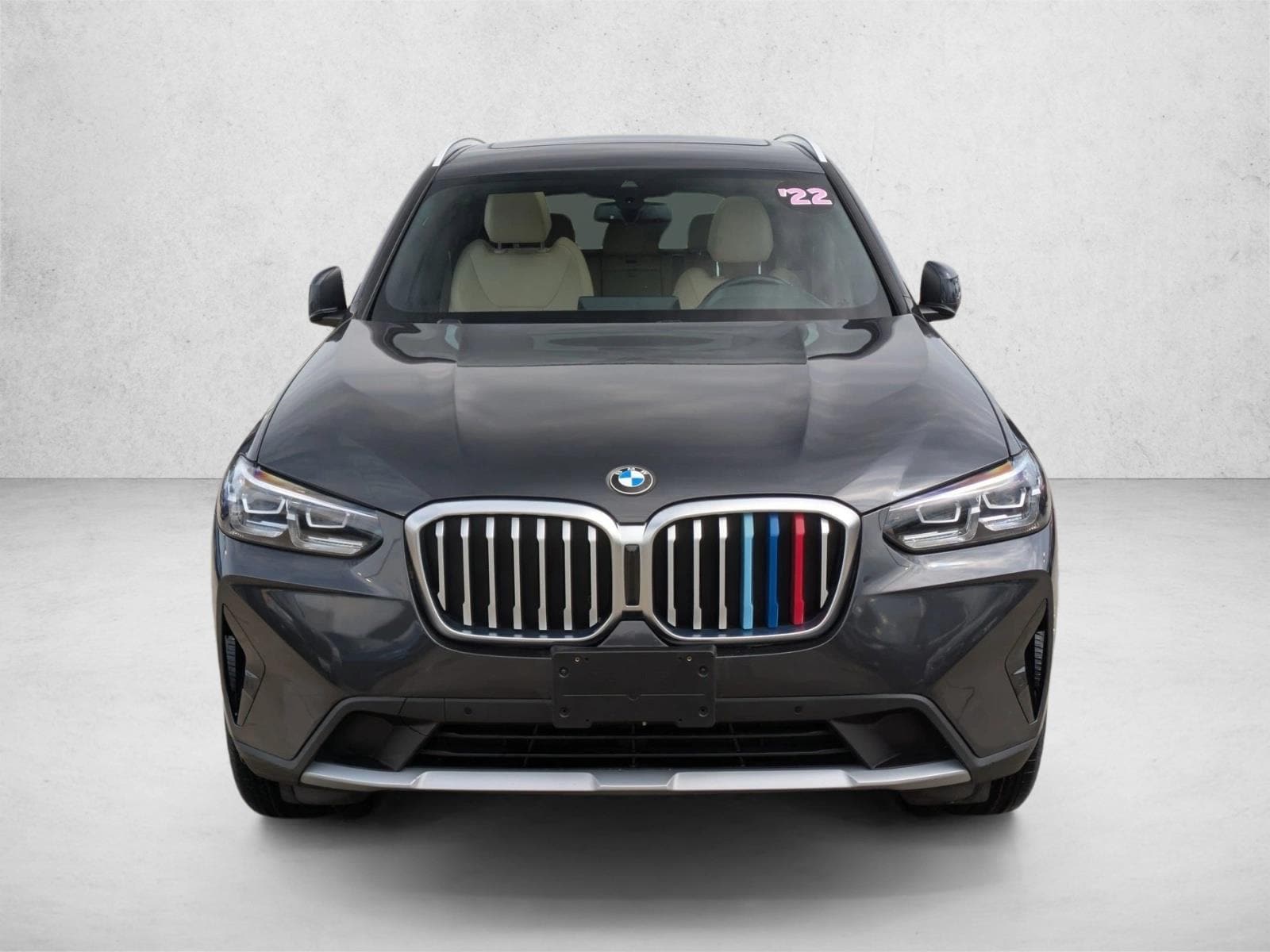 2022 BMW X3 xDrive30i Image 2 of 26