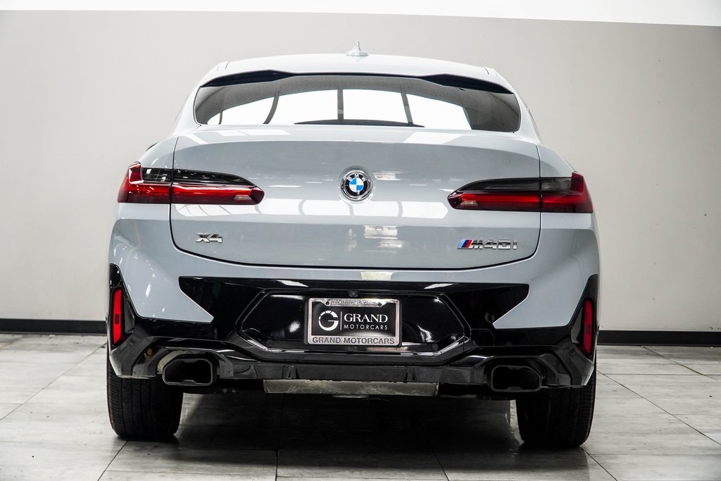 Vehicle image 7 of 41