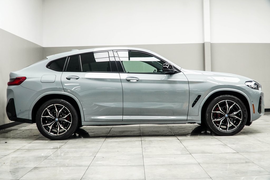 Vehicle image 5 of 41