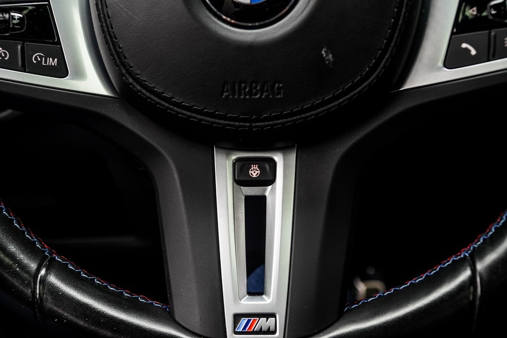 Vehicle image 28 of 41