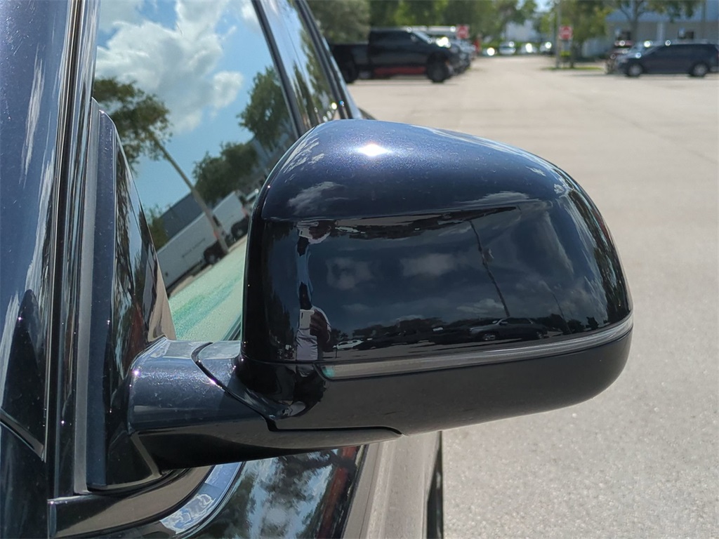 Vehicle image 32 of 32