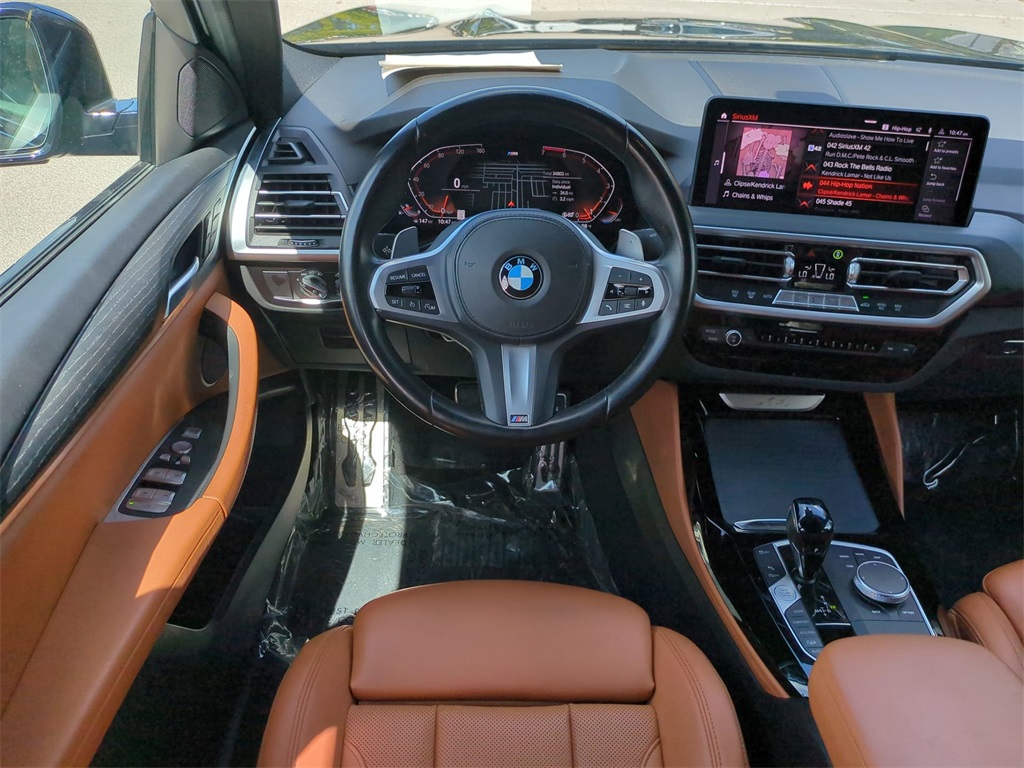 Vehicle image 15 of 32