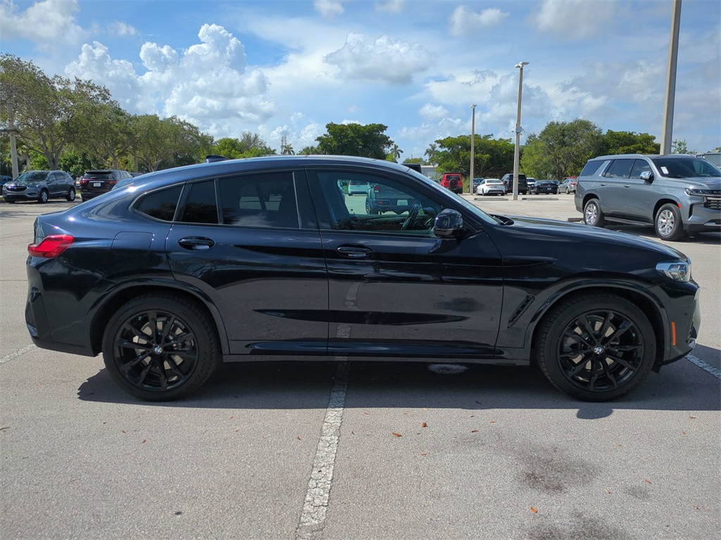 Vehicle image 5 of 32