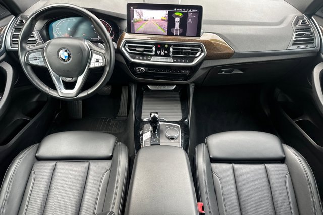 Vehicle image 13 of 27