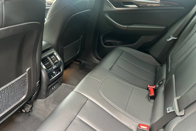 Vehicle image 12 of 27