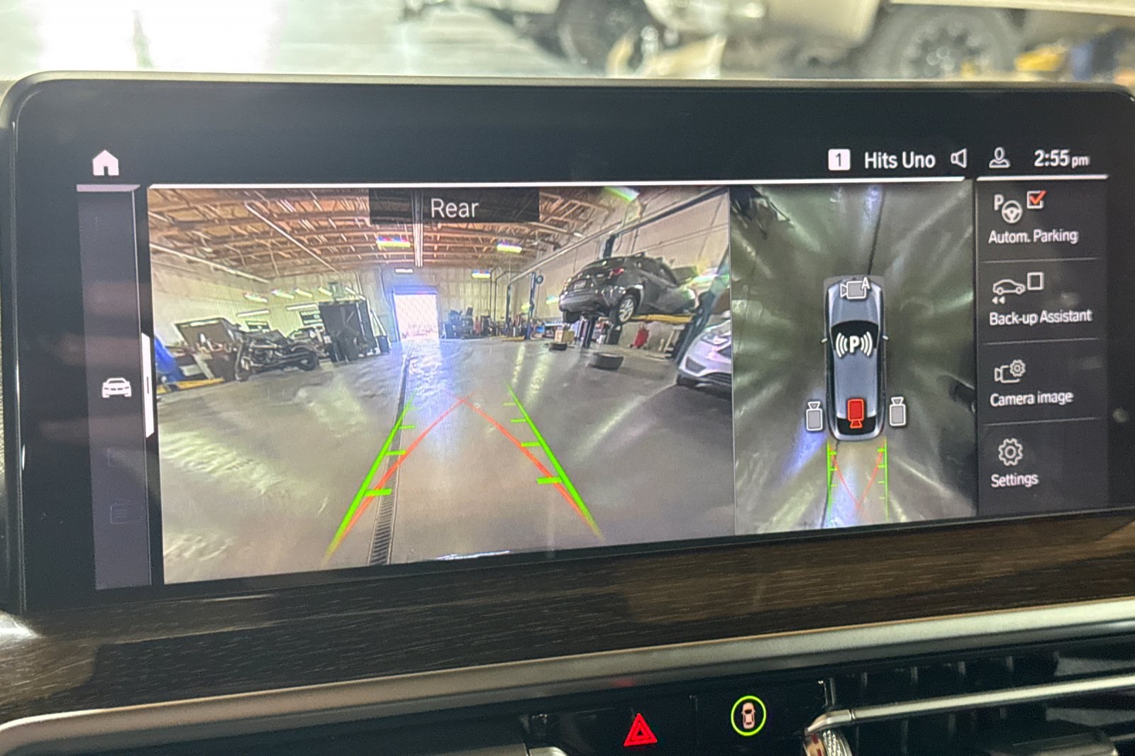 Vehicle image 21 of 37