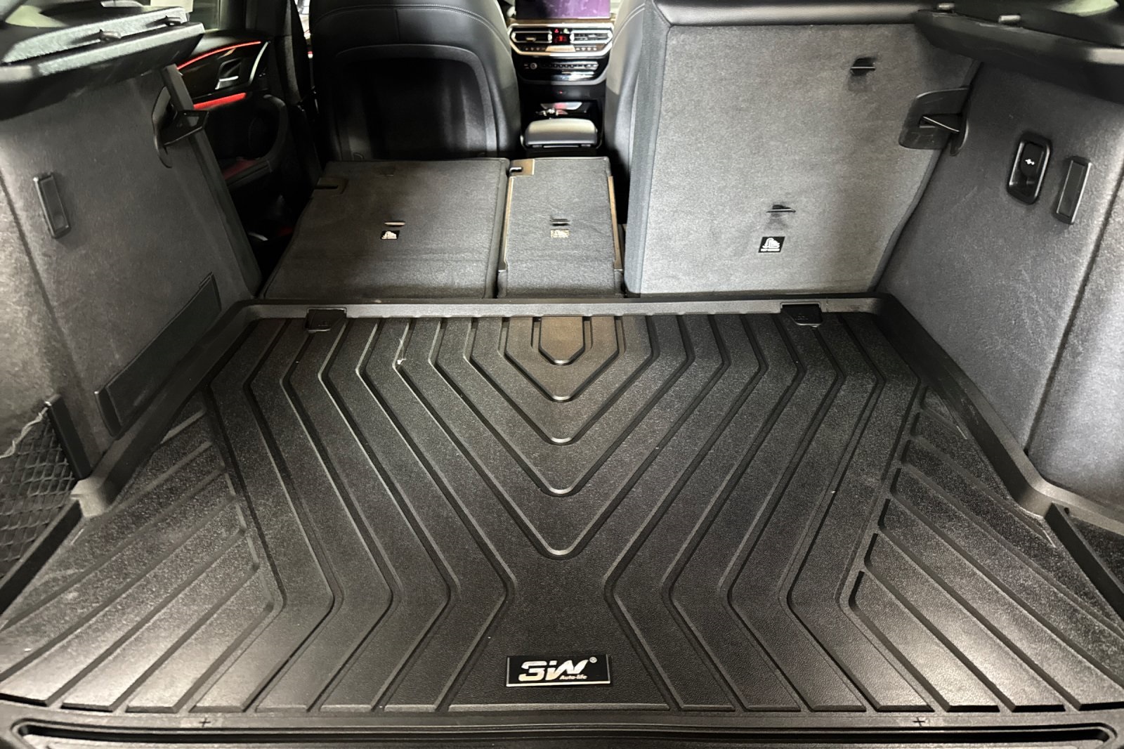 Vehicle image 6 of 37