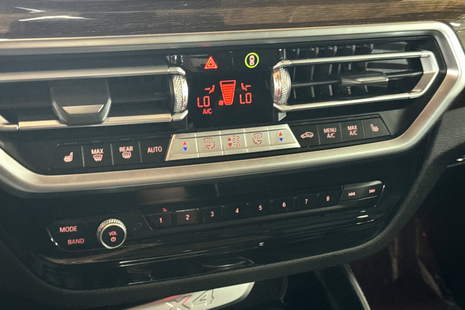 Vehicle image 23 of 37