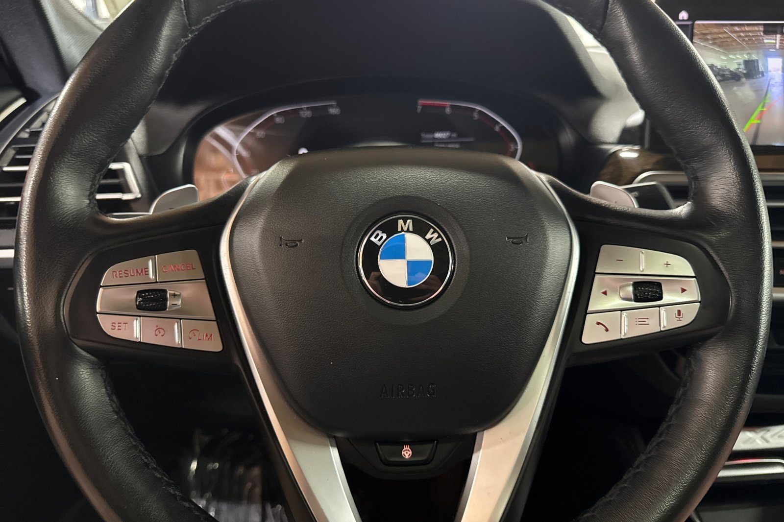 Vehicle image 18 of 37