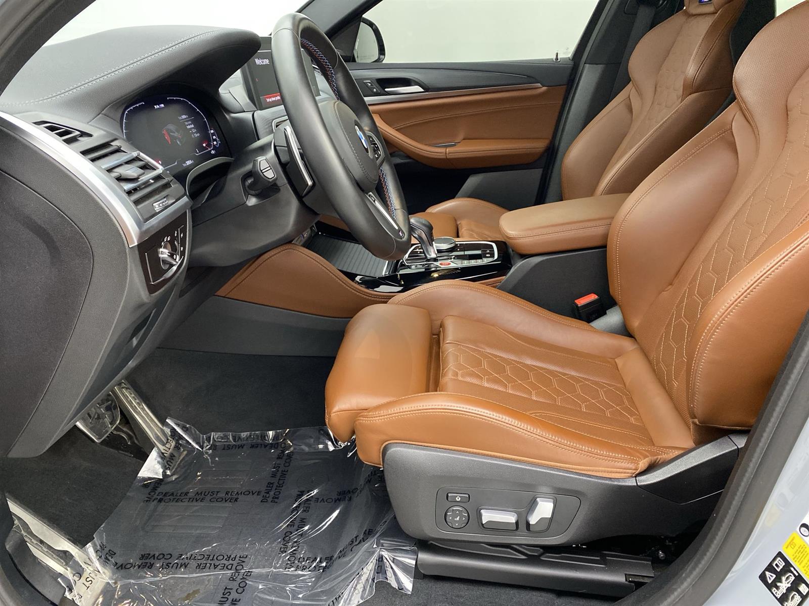 Vehicle image 25 of 30