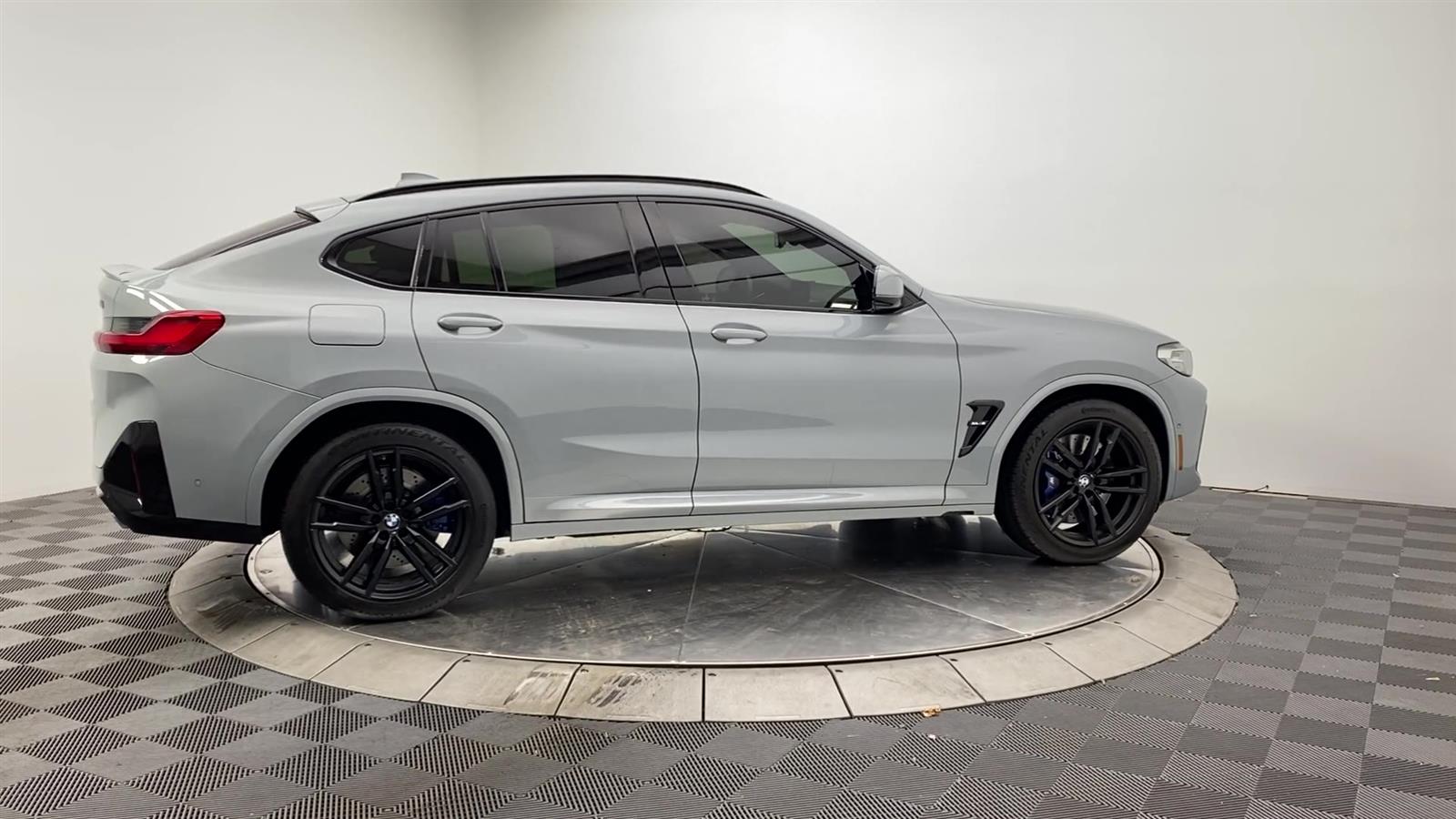 Vehicle image 13 of 30