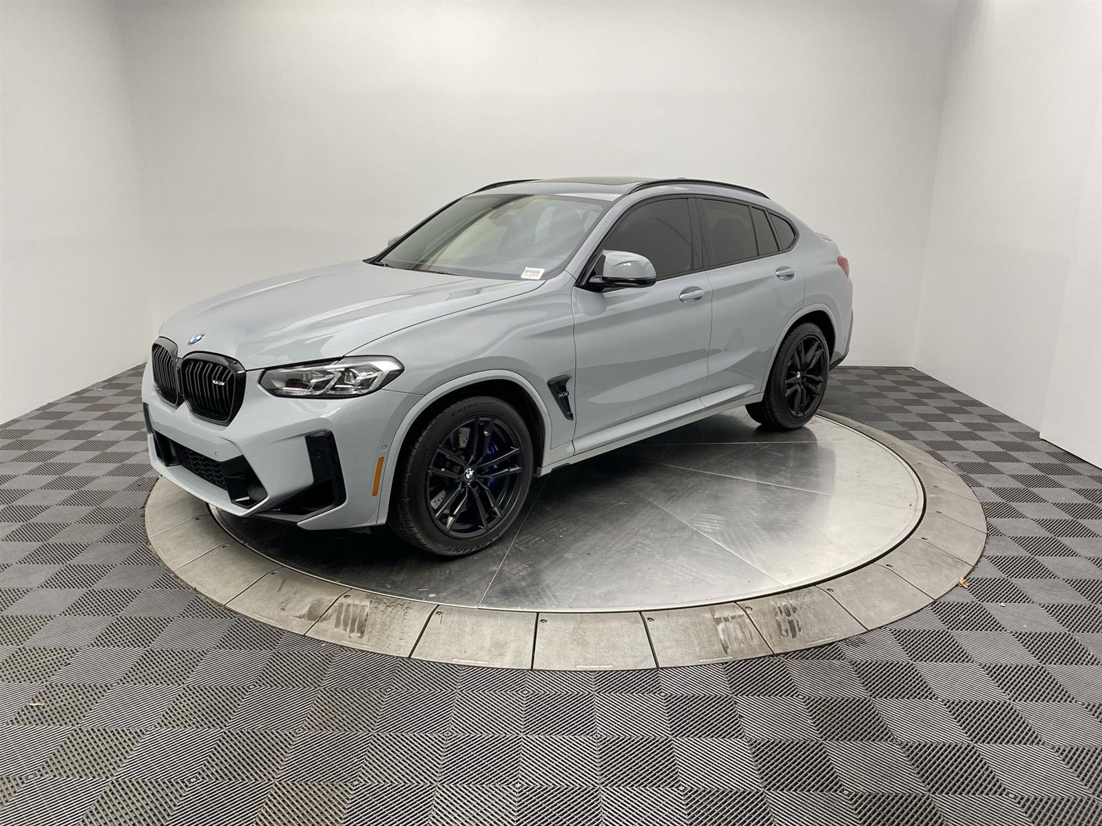 Vehicle image 8 of 30