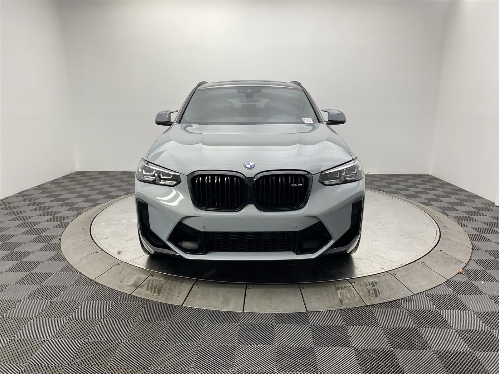 Vehicle image 4 of 30