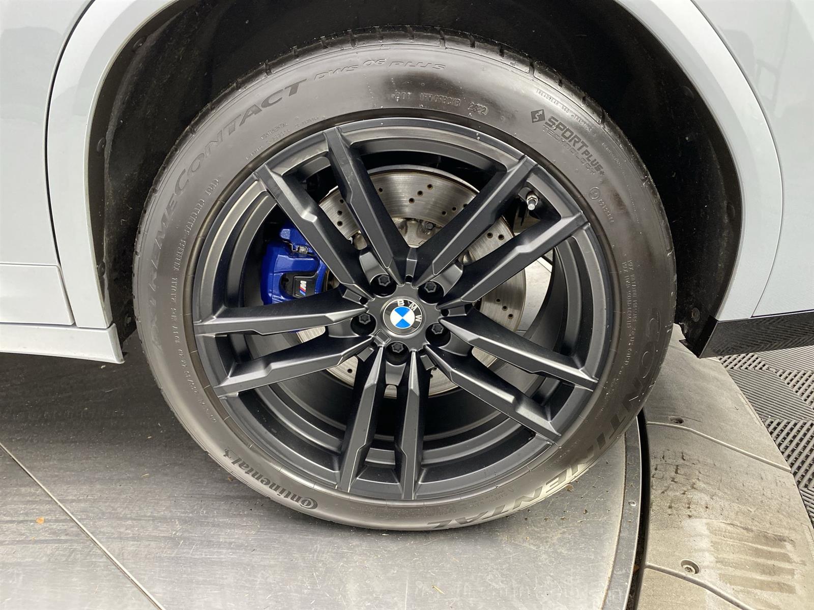 Vehicle image 27 of 30