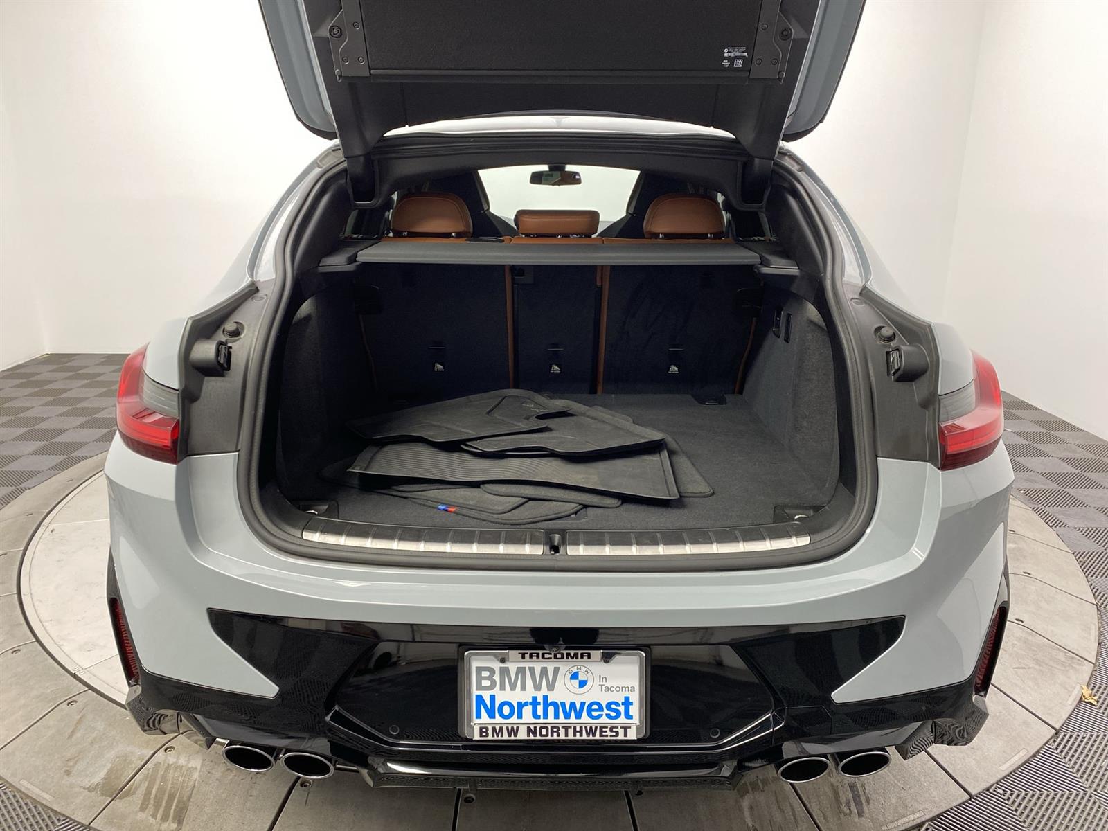 Vehicle image 21 of 30