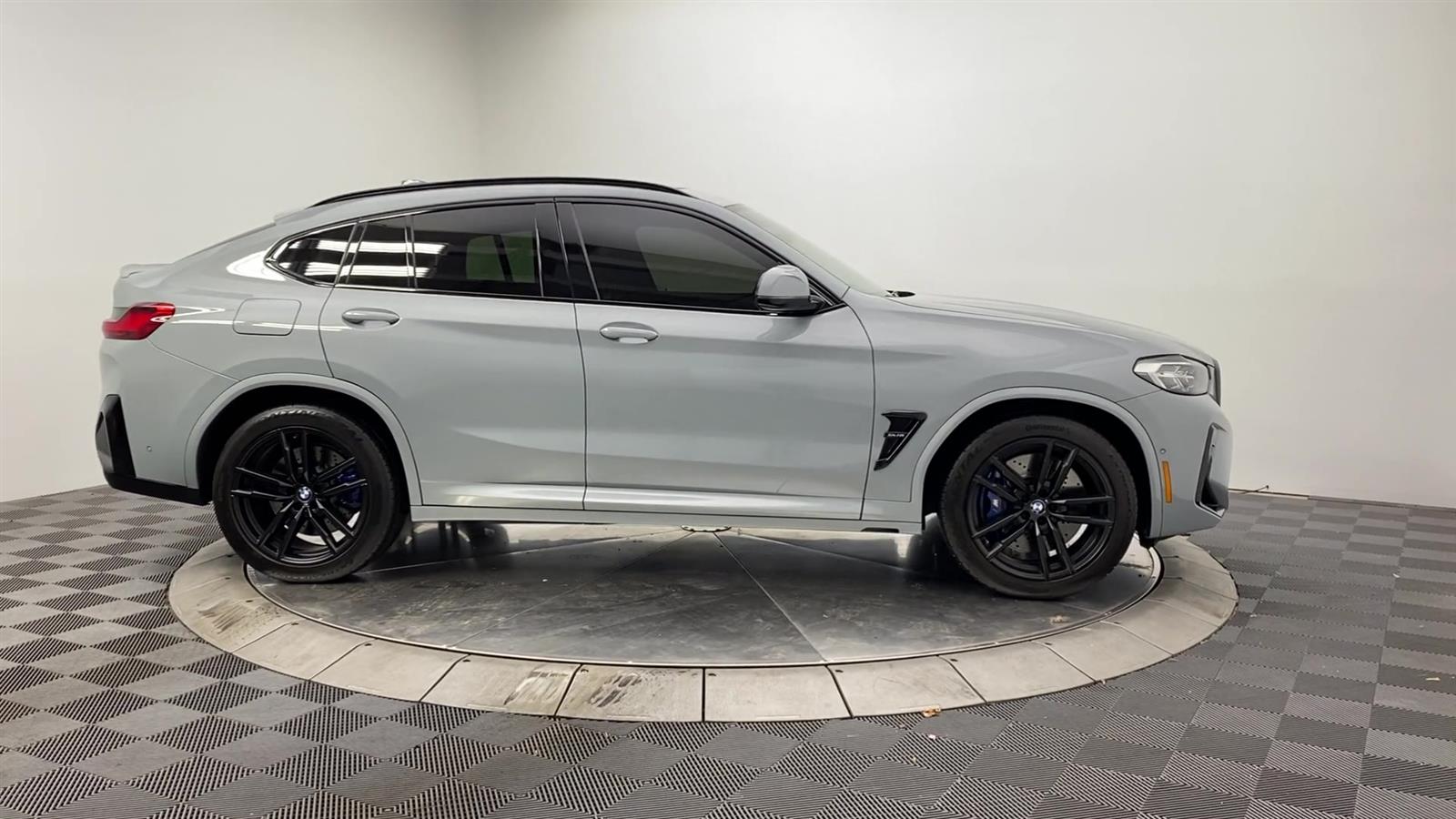 Vehicle image 7 of 30