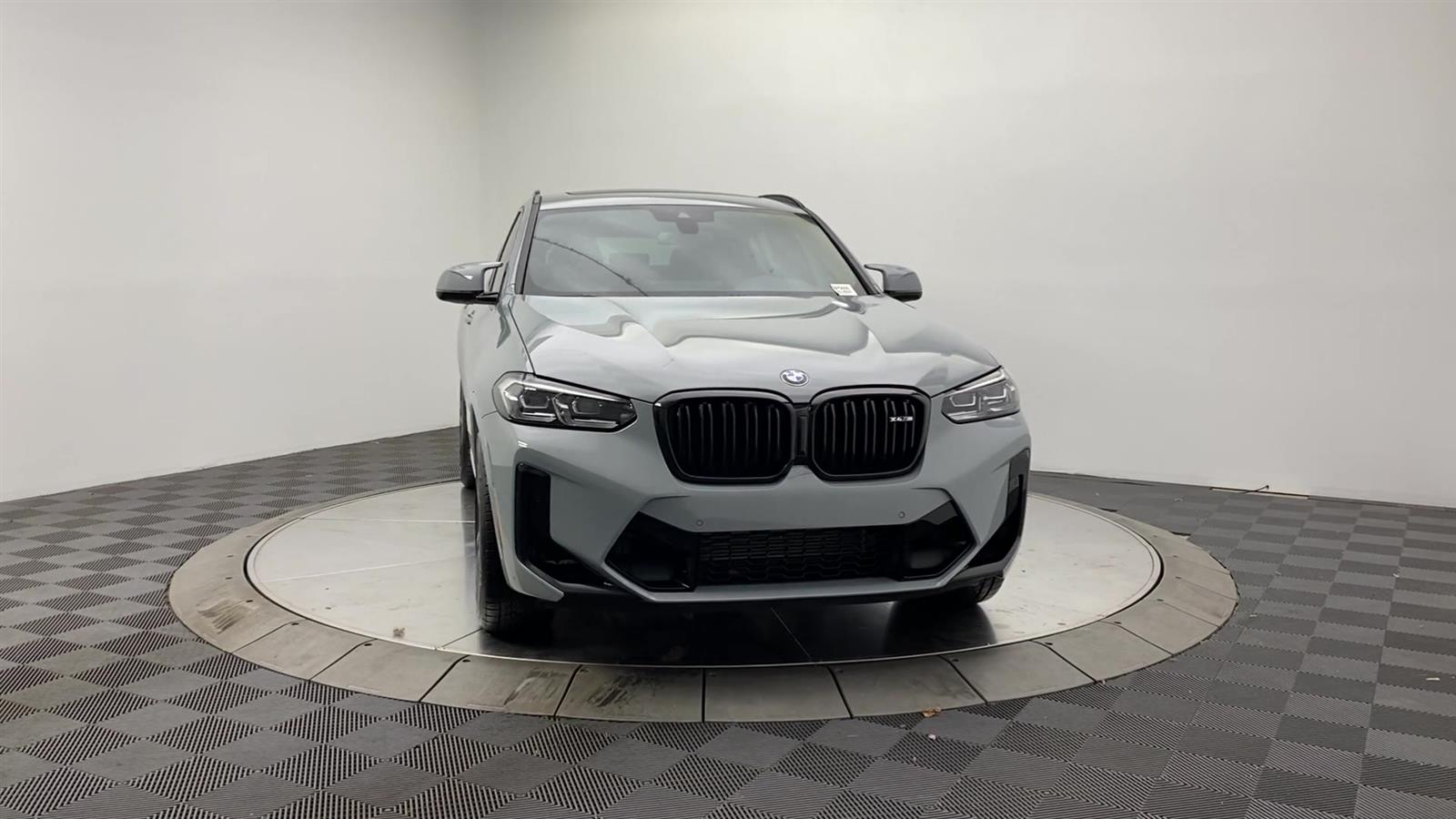 Vehicle image 15 of 30