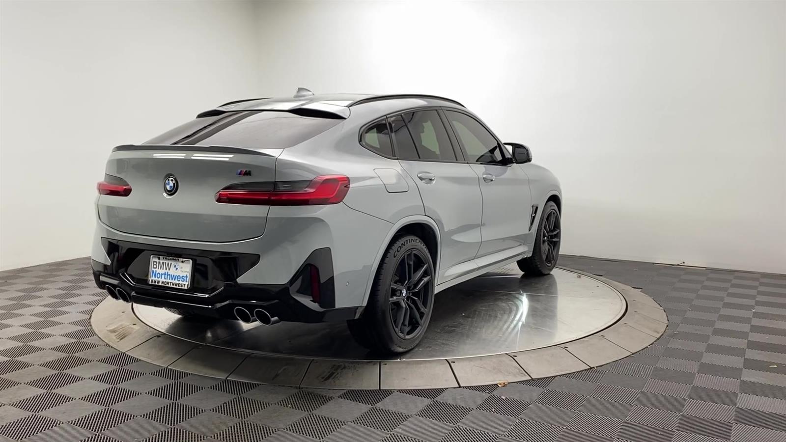 Vehicle image 12 of 30