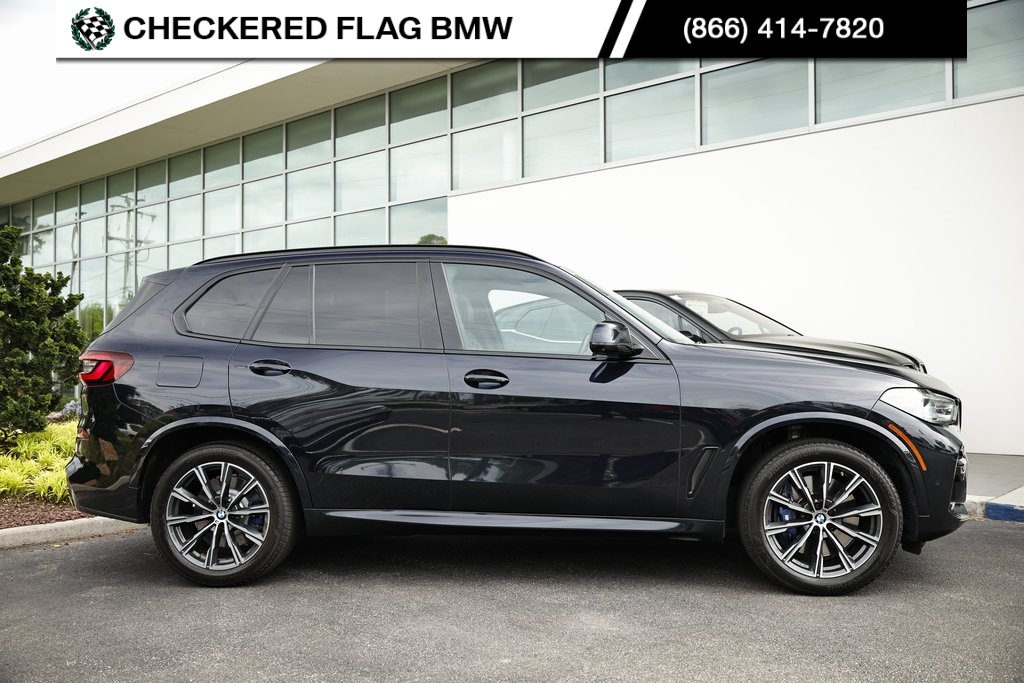 Vehicle image 6 of 43