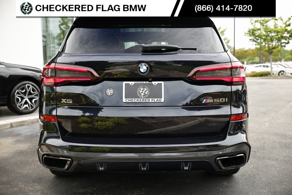 Vehicle image 8 of 43