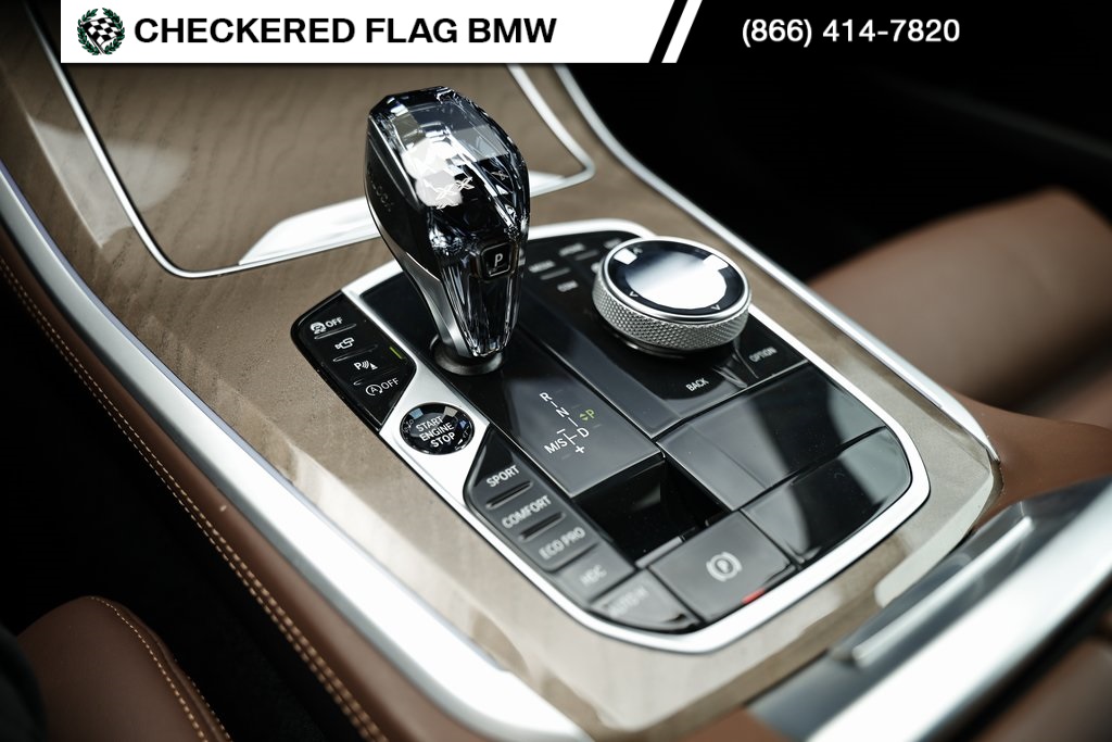 Vehicle image 42 of 43