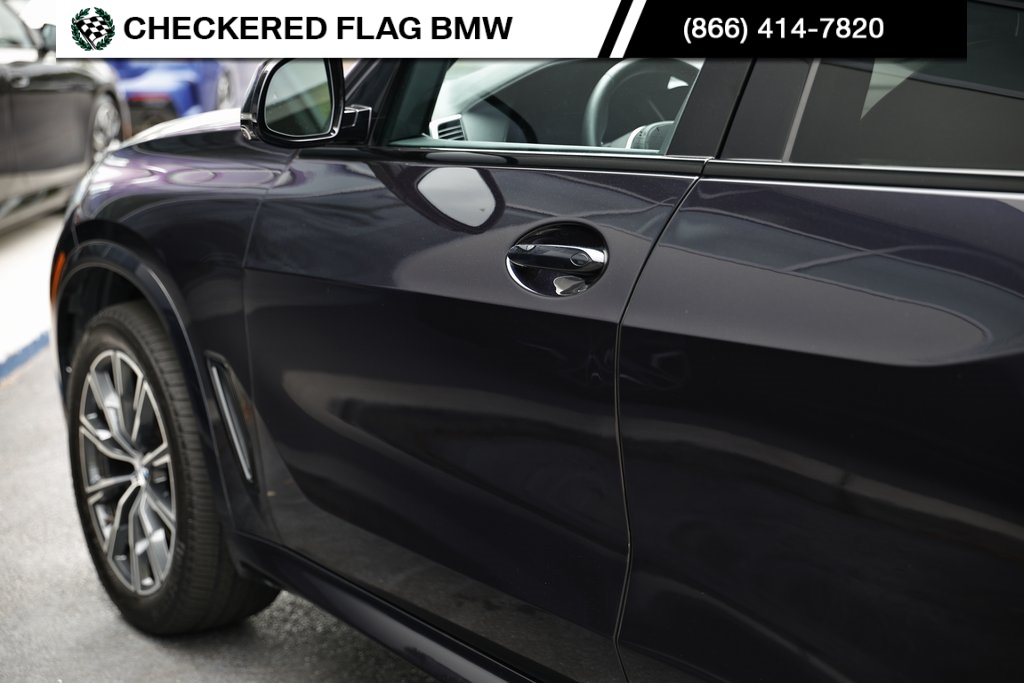 Vehicle image 5 of 43
