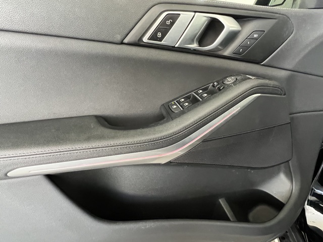 Vehicle image 12 of 14