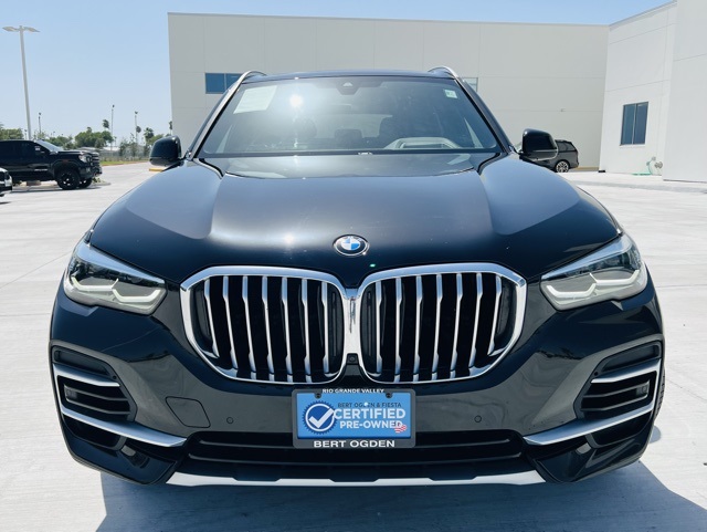 Vehicle image 2 of 14