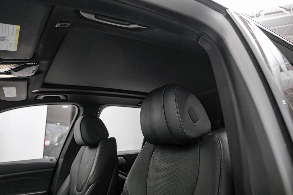 Vehicle image 29 of 59