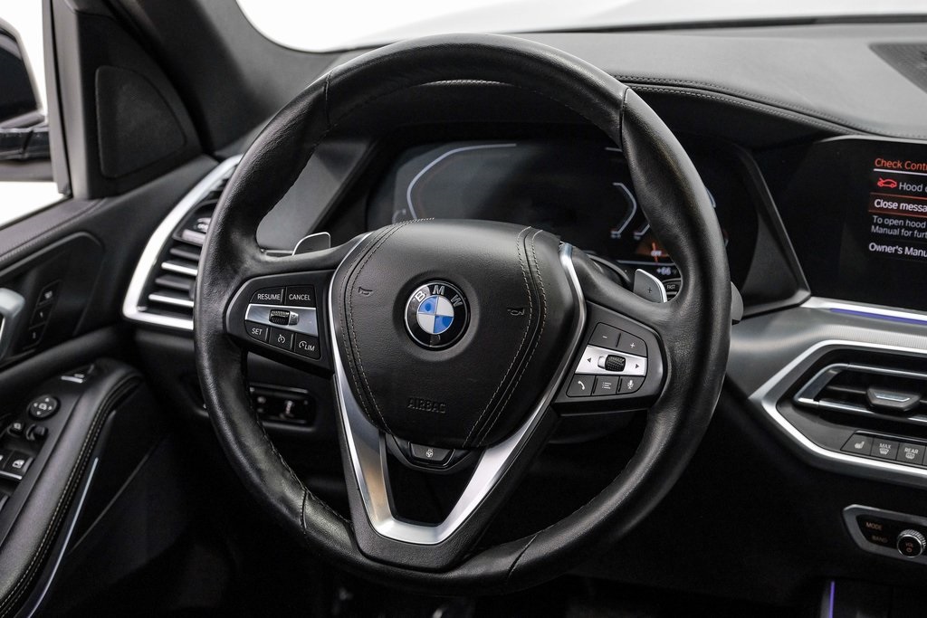 Vehicle image 16 of 59