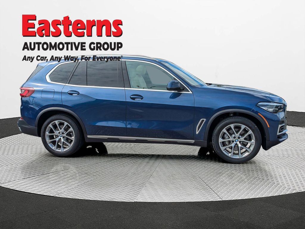 2022 BMW X5 xDrive40i Image 4 of 33