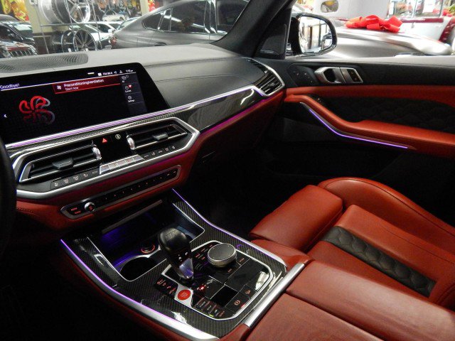Vehicle image 20 of 38