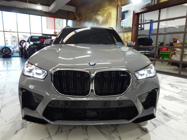 Vehicle image 3 of 38