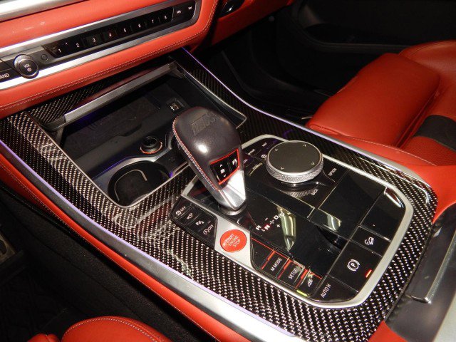 Vehicle image 21 of 38