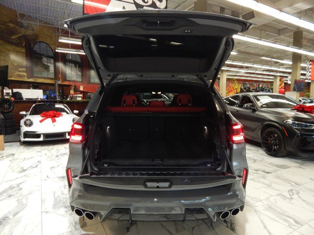Vehicle image 10 of 38