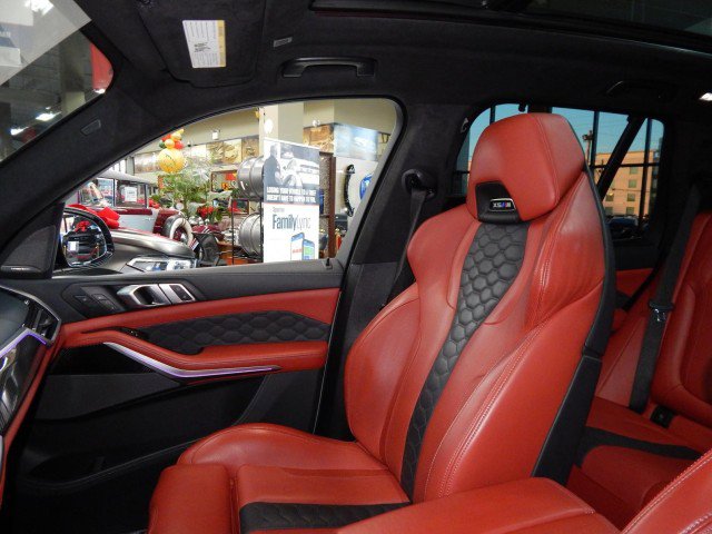 Vehicle image 31 of 38