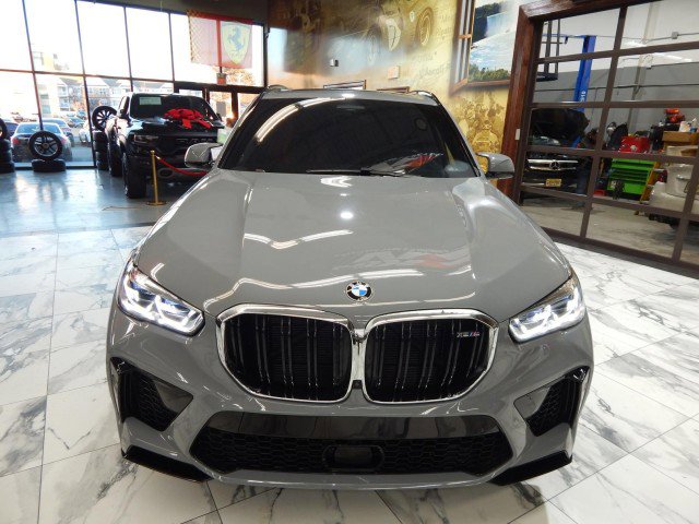 Vehicle image 2 of 38