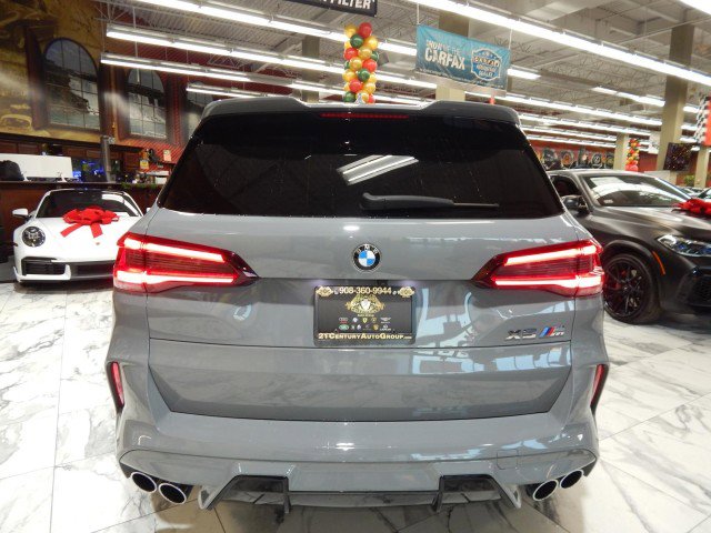 Vehicle image 9 of 38