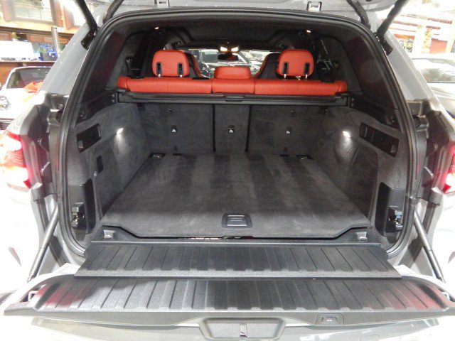 Vehicle image 11 of 38