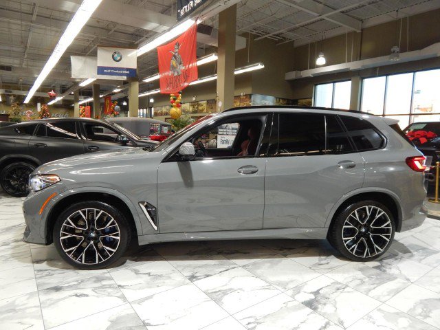 Vehicle image 8 of 38