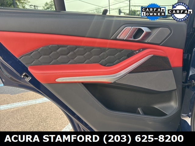 Vehicle image 31 of 62
