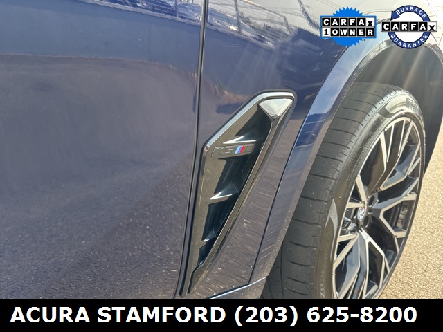 Vehicle image 10 of 62