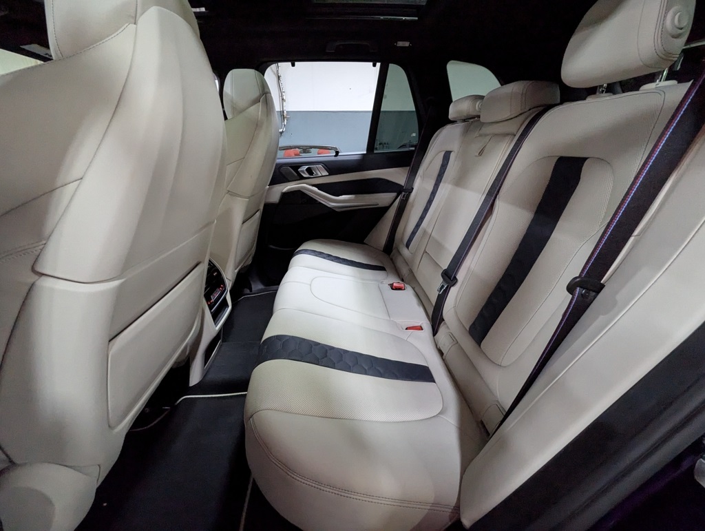 Vehicle image 22 of 53