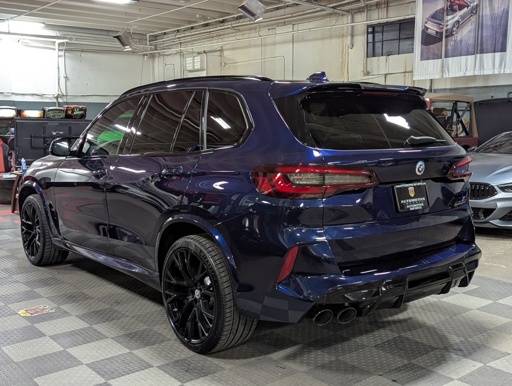 Vehicle image 10 of 53