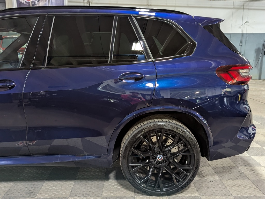 Vehicle image 7 of 53