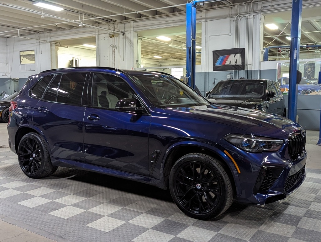 Vehicle image 3 of 53