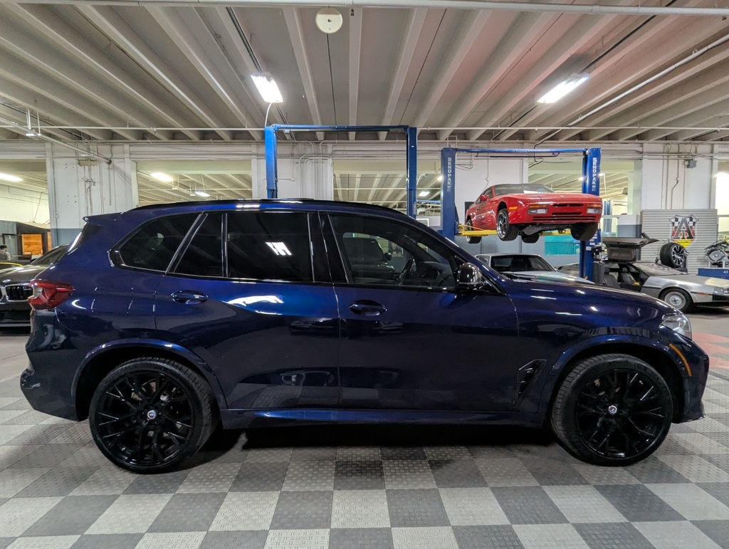 Vehicle image 4 of 53
