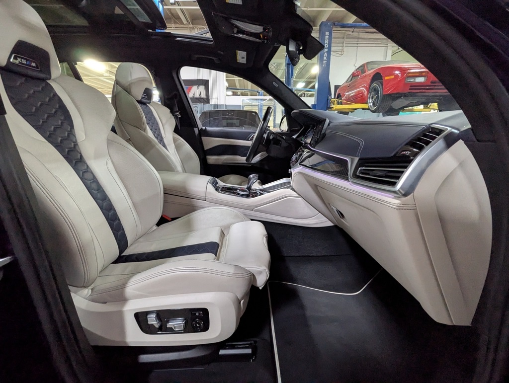 Vehicle image 28 of 53