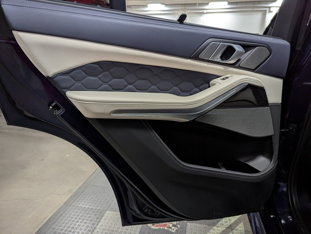 Vehicle image 23 of 53