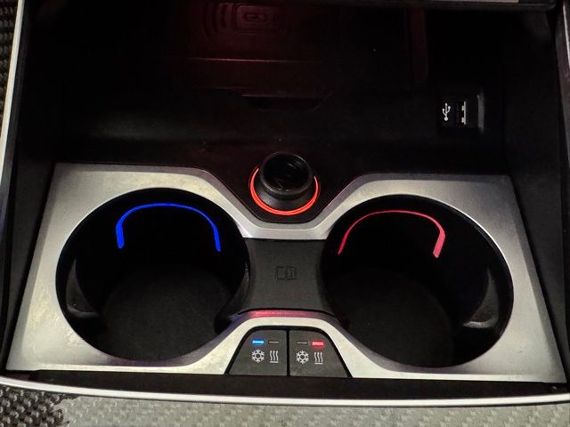 Vehicle image 39 of 57